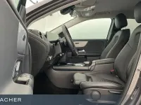Gebraucht Mercedes GLA250 Style 224 PS (164 kW) 2022 Grau SUV
