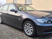Gebraucht BMW 318 171 PS (125 kW) 2007 Grau Kombi