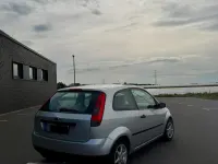Brugt Ford Fiesta Ambiente 60 HK (44 kW) 2003 Grå Hatchback