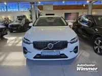 Gebraucht Volvo XC60 Plus 197 PS (144 kW) 2023 Crystal white pearl SUV