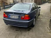 Gebraucht BMW 320 150 PS (110 kW) 1998 Blau Limousine
