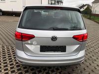 Gebraucht VW Touran 116 PS (85 kW) 2017 Silber Van / Kleinbus