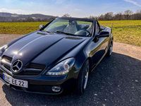 Second-hand Mercedes SLK200 184 CP (135 kW) 2008 Negru Cabrio
