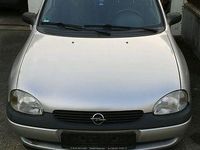 Gebraucht Opel Corsa 54 PS (39 kW) 1998 Silber metallic Kleinwagen