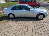 Gebraucht Mercedes E220 Elegance 150 PS (110 kW) 2003 Silber Limousine