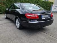 Gebraucht Mercedes E250 204 PS (150 kW) 2010 Schwarz Limousine