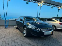 Gebraucht Volvo V60 114 PS (83 kW) 2012 Schwarz Kombi