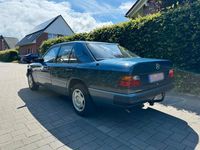 Second-hand Mercedes E260 160 CP (117 kW) 1992 Albastru Berlinǎ