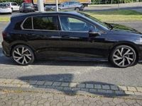 Gebraucht VW Golf VIII R-line 131 PS (96 kW) 2023 Schwarz Limousine