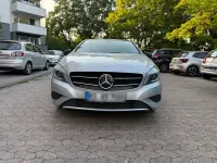 Gebraucht Mercedes A200 Urban 136 PS (100 kW) 2015 Silber Kleinwagen