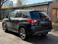 Gebraucht Suzuki Vitara 120 PS (88 kW) 2015 Schwarz SUV