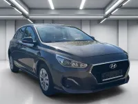 Gebraucht Hyundai i30 Select 120 PS (88 kW) 2019 Grau Kombi