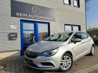 Gebraucht Opel Astra Edition 105 PS (77 kW) 2015 Argonsilber/sovereign/switchb Limousine