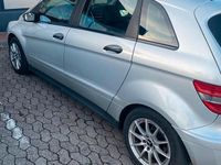 Gebraucht Mercedes B180 110 PS (80 kW) 2008 Silber Van / Kleinbus