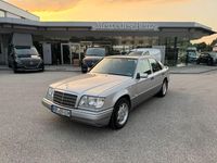 Gebraucht Mercedes E200 136 PS (100 kW) 1995 Silber Limousine