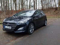 Gebraucht Hyundai i30 Passion 110 PS (80 kW) 2016 Schwarz Limousine
