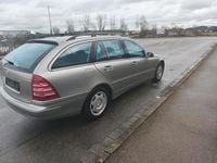 Gebraucht Mercedes C220 Avantgarde 150 PS (110 kW) 2004 Andere farben Kombi