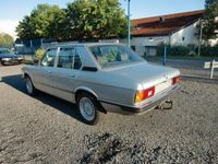 Gebraucht BMW 520 122 PS (89 kW) 1981 Silber Limousine