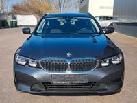 Gebraucht BMW 330e Advantage 184 PS (135 kW) 2021 Grau Kombi