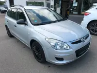 Gebraucht Hyundai i30 Classic 126 PS (92 kW) 2008 Silber Kombi