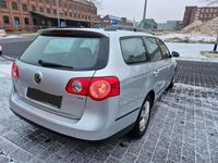 Gebraucht VW Passat 110 PS (80 kW) 2009 Silber Kombi
