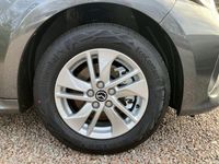 Neu Mazda 2 Center-Line 116 PS (85 kW) 2025 Grau Limousine