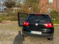 Second-hand VW Golf IV 75 CP (55 kW) 2004 Negru Berlinǎ