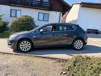 Gebraucht Opel Astra Exklusiv 140 PS (102 kW) 2014 Grau Limousine