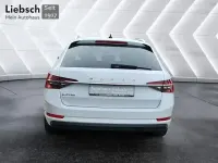 Gebraucht Skoda Superb Style 150 PS (110 kW) 2023 Weiß Kombi