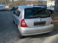 Gebraucht Renault Clio II 75 PS (55 kW) 2005 Silber Kleinwagen