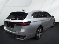 Gebraucht VW Passat Business 150 PS (110 kW) 2025 Oyster silver Kombi