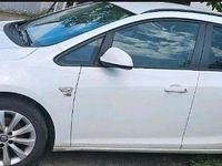 Gebraucht Opel Astra 136 PS (100 kW) 2013 Weiß Kombi