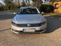 Gebraucht VW Passat 150 PS (110 kW) 2015 Silber Kombi
