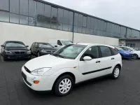 Gebraucht Ford Focus Trend 101 PS (74 kW) 2001 Weiß Limousine