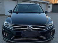 Gebraucht VW Touareg 262 PS (192 kW) 2015 Schwarz SUV