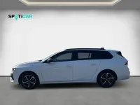 Gebraucht Opel Astra 131 PS (96 kW) 2024 Arktisweiß Kleinwagen