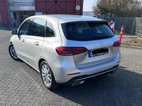 Gebraucht Mercedes B220 Progressive 190 PS (139 kW) 2022 Silber Van / Kleinbus