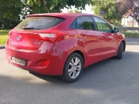 Gebraucht Hyundai i30 Classic 99 PS (72 kW) 2012 Rot Limousine