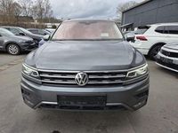 Gebraucht VW Tiguan Allspace Highline 239 PS (175 kW) 2019 Platinum grey SUV