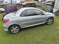Gebraucht Peugeot 206 CC Platinum 110 PS (80 kW) 2003 Silber Cabrio