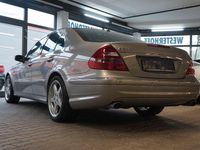 Gebraucht Mercedes E500 Avantgarde 306 PS (225 kW) 2004 Gold Limousine