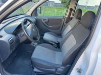 Second-hand Opel Combo Basis 97 CP (71 kW) 2006 Alb Monovolum