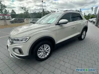 Gebraucht VW T-Roc Life 150 PS (110 kW) 2023 Ascotgrau SUV
