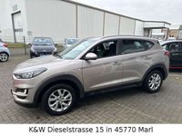 gebraucht Hyundai Tucson NAVI+CAM KLIMA AHK SITZHEIZ. WINTERRÄDER