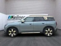Gebraucht Mini Cooper Countryman Favoured 170 PS (125 kW) 2025 Grün SUV