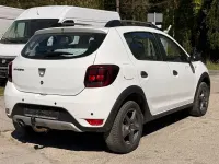 Gebraucht Dacia Sandero Celebration 90 PS (66 kW) 2017 Weiß Limousine