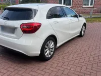 Gebraucht Mercedes A180 122 PS (89 kW) 2018 Weiß Kleinwagen