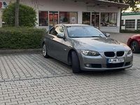 Gebraucht BMW 320 177 PS (130 kW) 2010 Grau Coupé