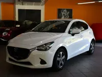 Usata Mazda 2 75 CV (55 kW) 2016 Bianco Berlina