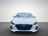 Gebraucht Hyundai i30 Select 120 PS (88 kW) 2017 Weiß Limousine